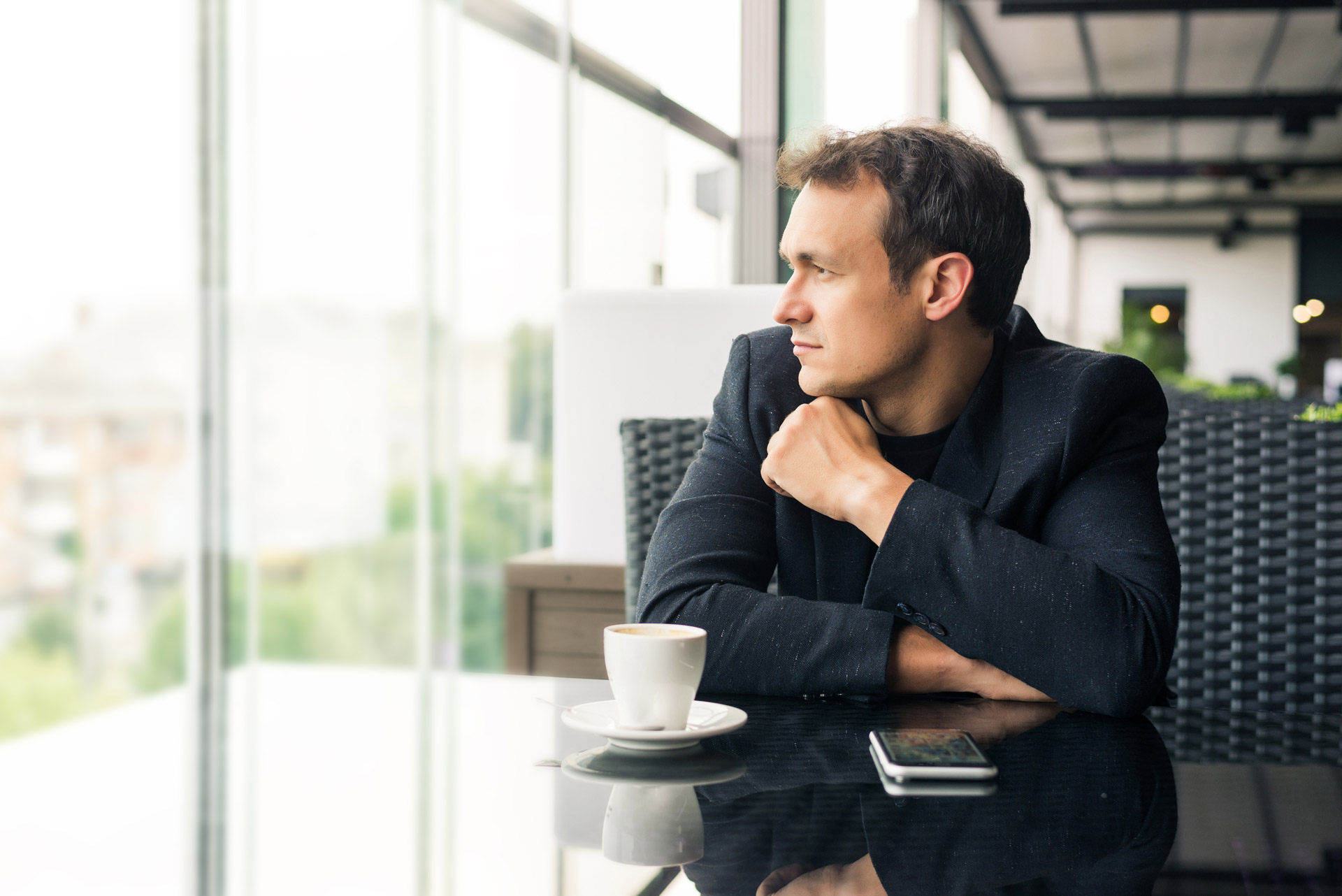 Lasciamo la libertà ai nostri clienti di scegliere il Public Cloud, qualora sia funzionale alle loro esigenze di business, garantendo la governance di qualsiasi tipo di sistema all’interno di un modello orizzontale fortemente scalabile