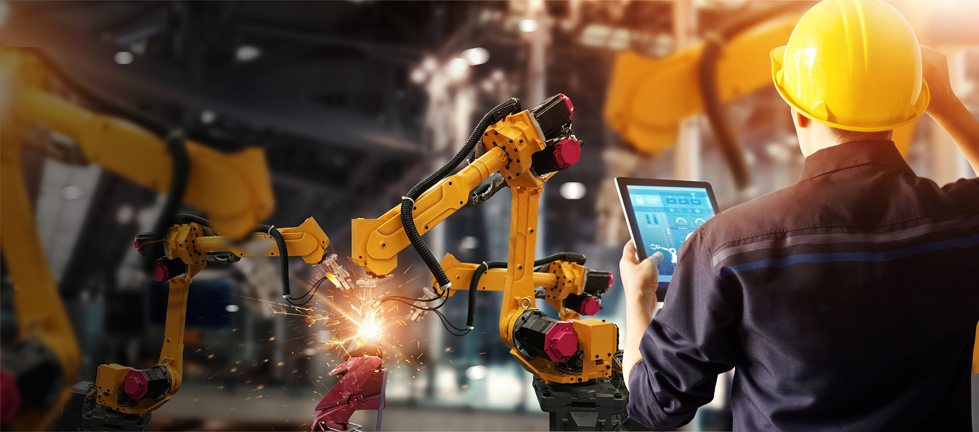 Accompagniamo l’industria manifatturiera verso il futuro abilitando modelli 4.0 che si estendono dall’edge al cloud e ne garantiamo le performance, la resilienza e la sicurezza
