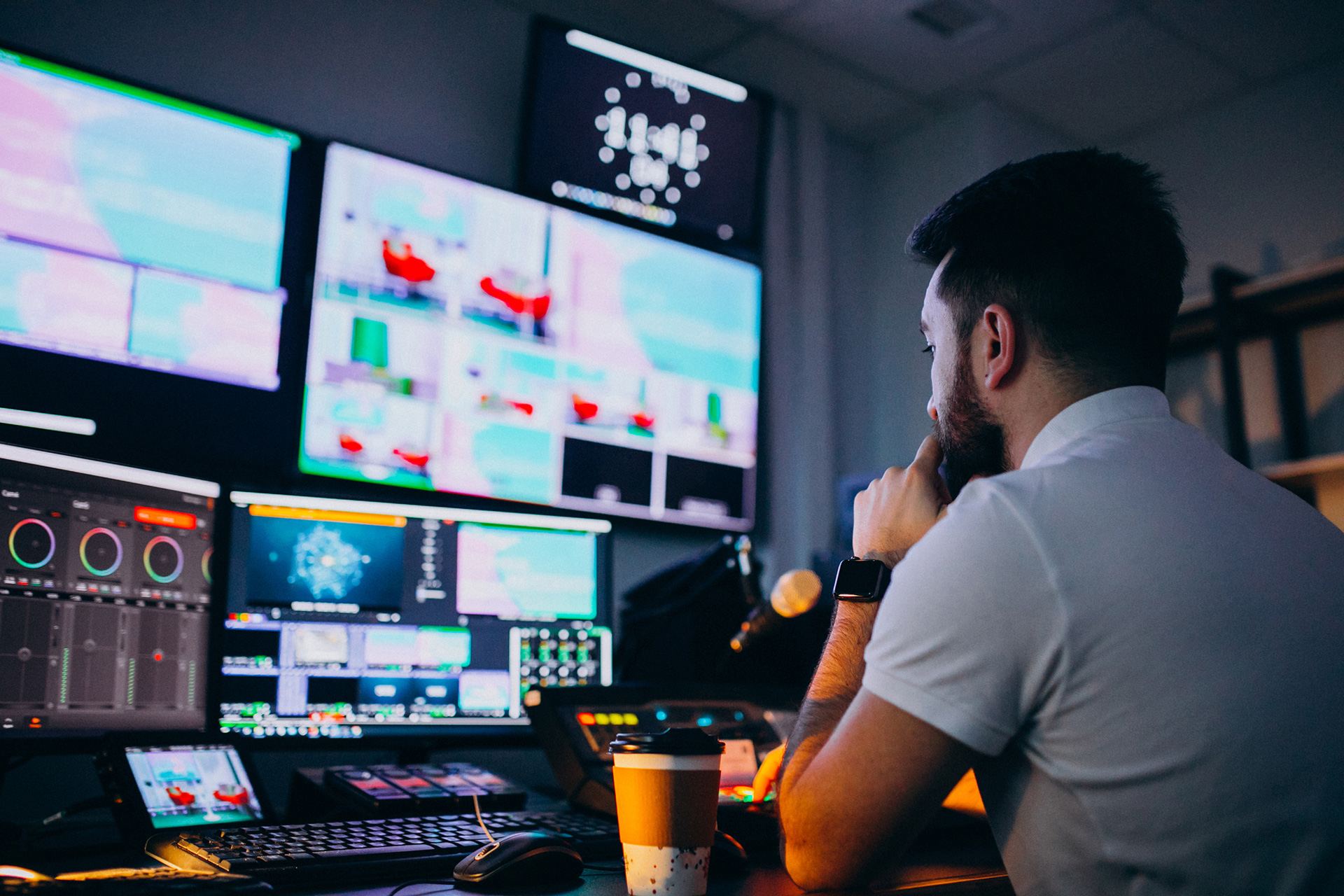 Wir helfen Betreibern bei der Entwicklung neuer digitaler Dienste und innovativer Geschäftsmodelle, die einen Mehrwert aus Inhalten schaffen und die Leistungsfähigkeit von Netzen bestmöglich nutzen.