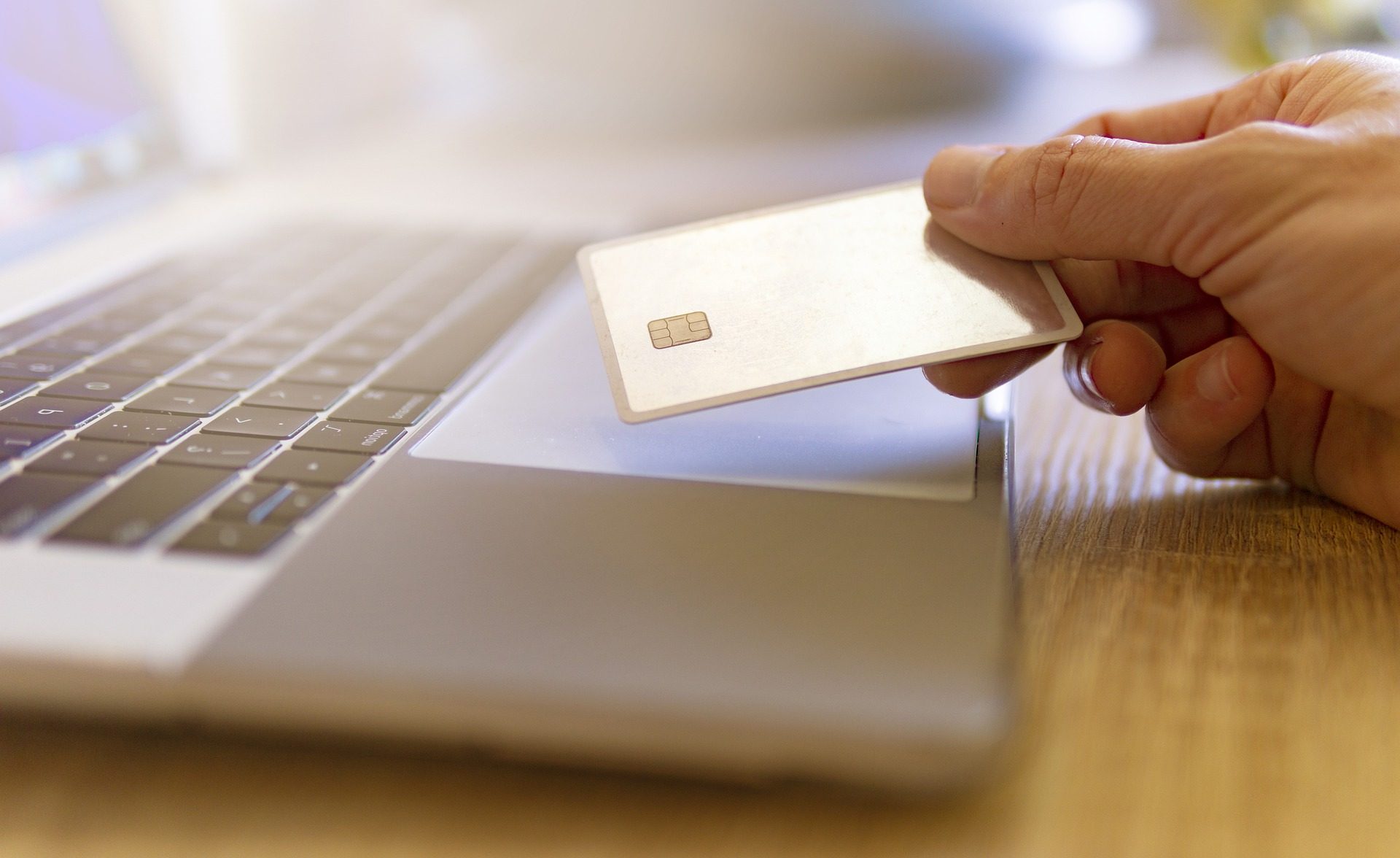 Cerchi un Partner competente per la migrazione della tua soluzione di e-commerce nel Cloud e per la gestione della piattaforma? In WIIT, i nostri esperti di Cloud possono supportarti con il servizio di e-commerce gestito.